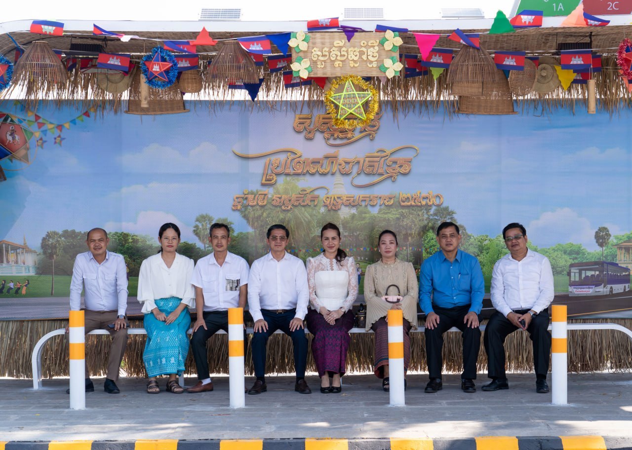 រដ្ឋាករស្វយ័តដឹកជញ្ជូនសាធារណៈរថយន្តក្រុង (City Bus) រាជធានីភ្នំពេញ រៀបចំពិធីសូត្រមន្ដប្រោះព្រំប្រសិទ្ធពរជ័យសិរីសួស្តី ដល់មន្រ្តីរាជការ និងបុគ្គលិក លើករាសីឆ្នាំថ្មី ឆ្នាំមមី អដ្ឋស័ក ព.ស ២៥៧០ គ.ស.២០២៦ - image 20