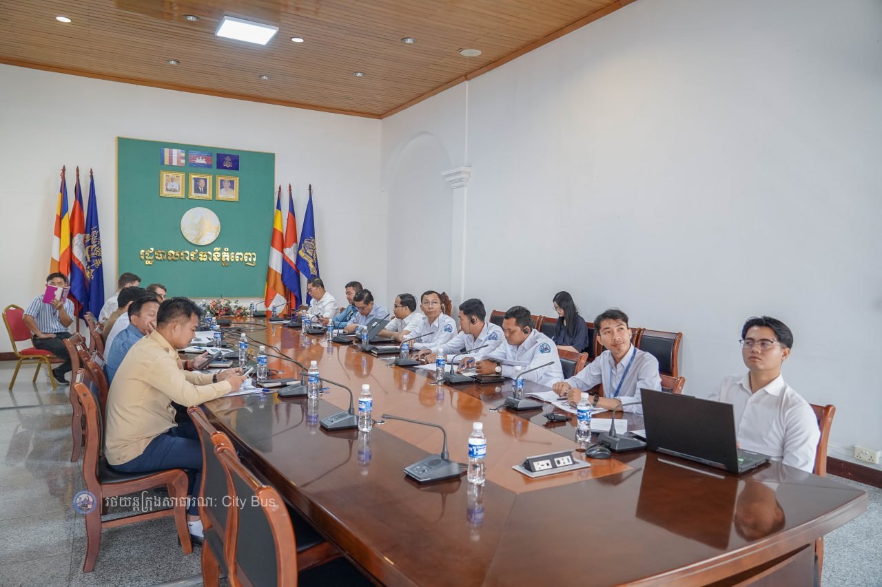 ពិធីចុះហត្ថលេខា លើឯកសារ​កិច្ច​សហប្រតិបត្តិការ​អនុវត្ត​គម្រោង​កែលម្អ​ប្រសិទ្ធភាព​សេវា​រថយន្ត​ក្រុង​សាធារណៈ​សម្រាប់​ខ្សែ​រត់​ទៅ​អាកាសយានដ្ឋាន​អន្តរជាតិ​តេជោ​ Airport Express Bus - image 29