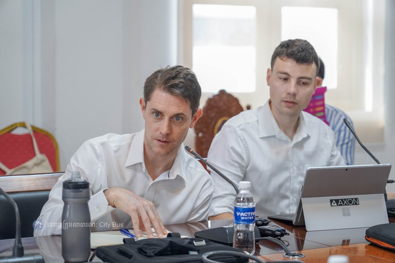 ពិធីចុះហត្ថលេខា លើឯកសារ​កិច្ច​សហប្រតិបត្តិការ​អនុវត្ត​គម្រោង​កែលម្អ​ប្រសិទ្ធភាព​សេវា​រថយន្ត​ក្រុង​សាធារណៈ​សម្រាប់​ខ្សែ​រត់​ទៅ​អាកាសយានដ្ឋាន​អន្តរជាតិ​តេជោ​ Airport Express Bus - image 34