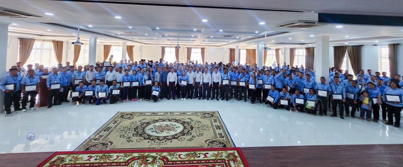 រដ្ឋាករស្វយ័តសាធារណៈរថយន្តក្រុង (City Bus) រាជធានីភ្នំពេញបានរៀបចំវគ្គបណ្តុះបណ្តាលស្តីពី “ ជំនាញបច្ចេកទេសបើកបររថយន្តក្រុង សម្រាប់បម្រើសេវាដឹក ជញ្ជូនសាធារណៈរថយន្តក្រុងក្នុងរាជធានីភ្នំពេញ” - image 18